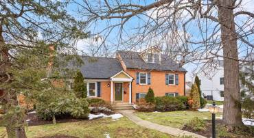 1114 ALDEN RD, ALEXANDRIA, Virginia 22308, 4 Bedrooms Bedrooms, ,3 BathroomsBathrooms,Residential,For sale,1114 ALDEN RD,VAFX2291356 MLS # VAFX2291356