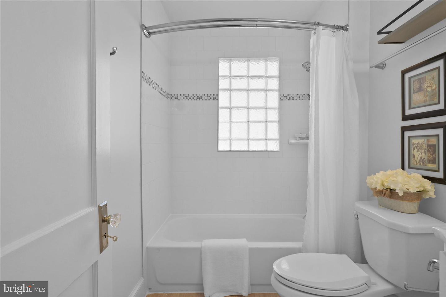 521 QUINTANA PL NW, WASHINGTON, District Of Columbia 20011, 3 Bedrooms Bedrooms, ,3 BathroomsBathrooms,Residential,For sale,521 QUINTANA PL NW,DCDC2246474 MLS # DCDC2246474