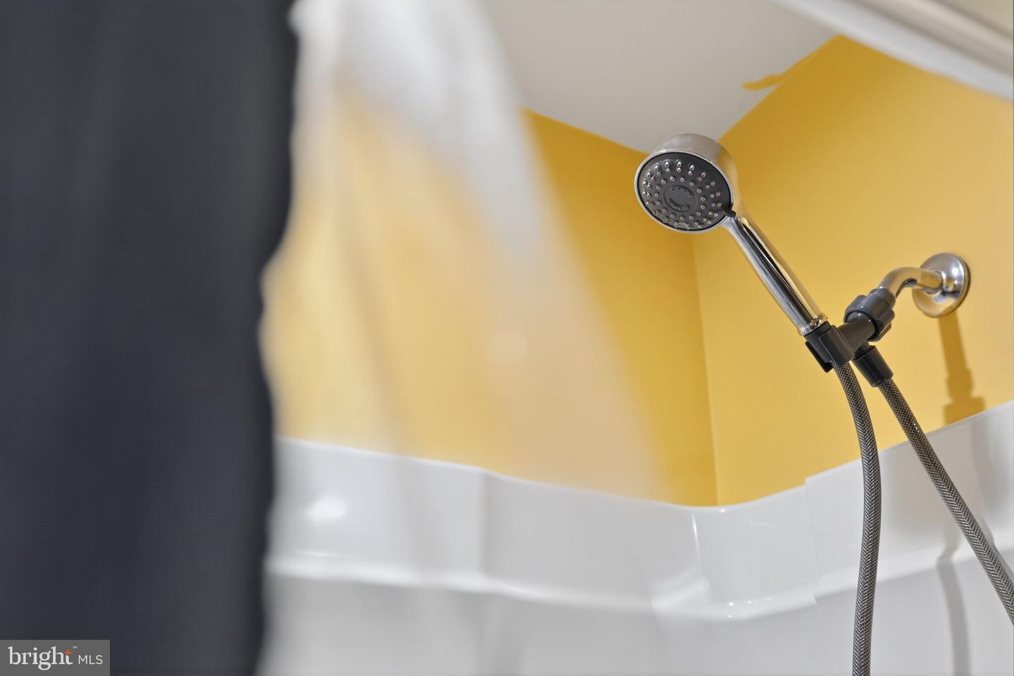 1112 SCRUGGS LN, GROTTOES, Virginia 24441, 3 Bedrooms Bedrooms, ,2 BathroomsBathrooms,Residential,For sale,1112 SCRUGGS LN,VARO2002850 MLS # VARO2002850