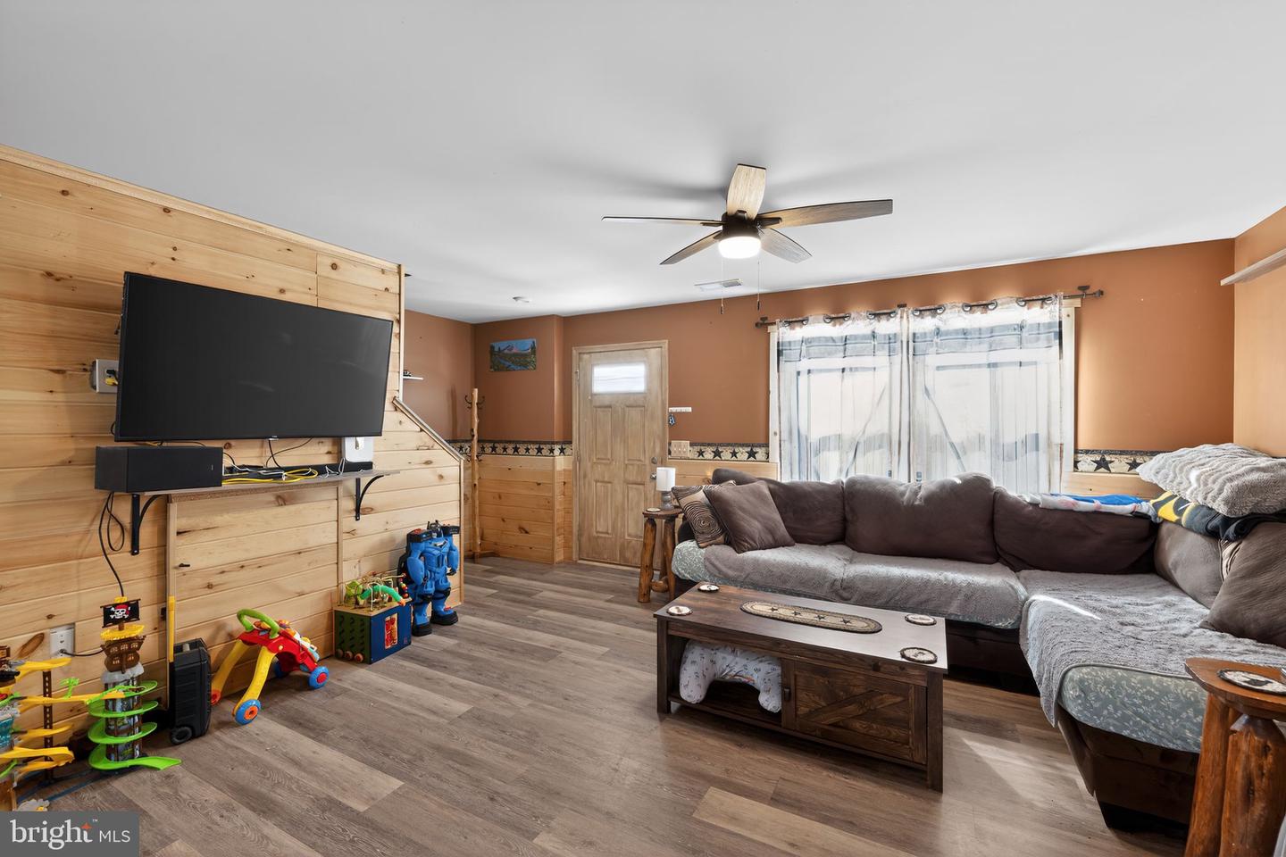 1112 SCRUGGS LN, GROTTOES, Virginia 24441, 3 Bedrooms Bedrooms, ,2 BathroomsBathrooms,Residential,For sale,1112 SCRUGGS LN,VARO2002850 MLS # VARO2002850