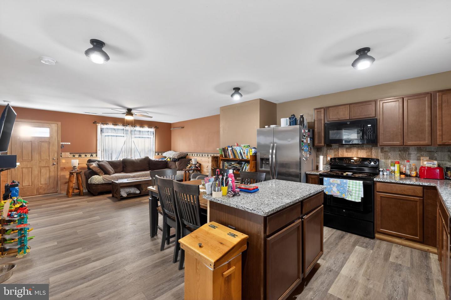 1112 SCRUGGS LN, GROTTOES, Virginia 24441, 3 Bedrooms Bedrooms, ,2 BathroomsBathrooms,Residential,For sale,1112 SCRUGGS LN,VARO2002850 MLS # VARO2002850