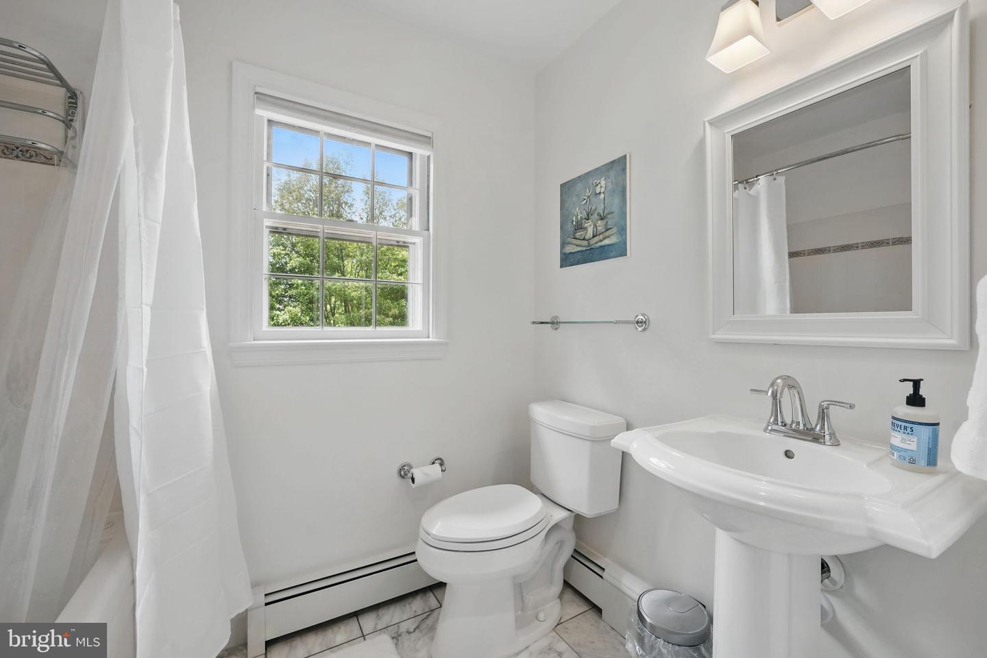 6622 SKYLINE CT, ALEXANDRIA, Virginia 22307, 3 Bedrooms Bedrooms, ,3 BathroomsBathrooms,Residential,For sale,6622 SKYLINE CT,VAFX2291478 MLS # VAFX2291478