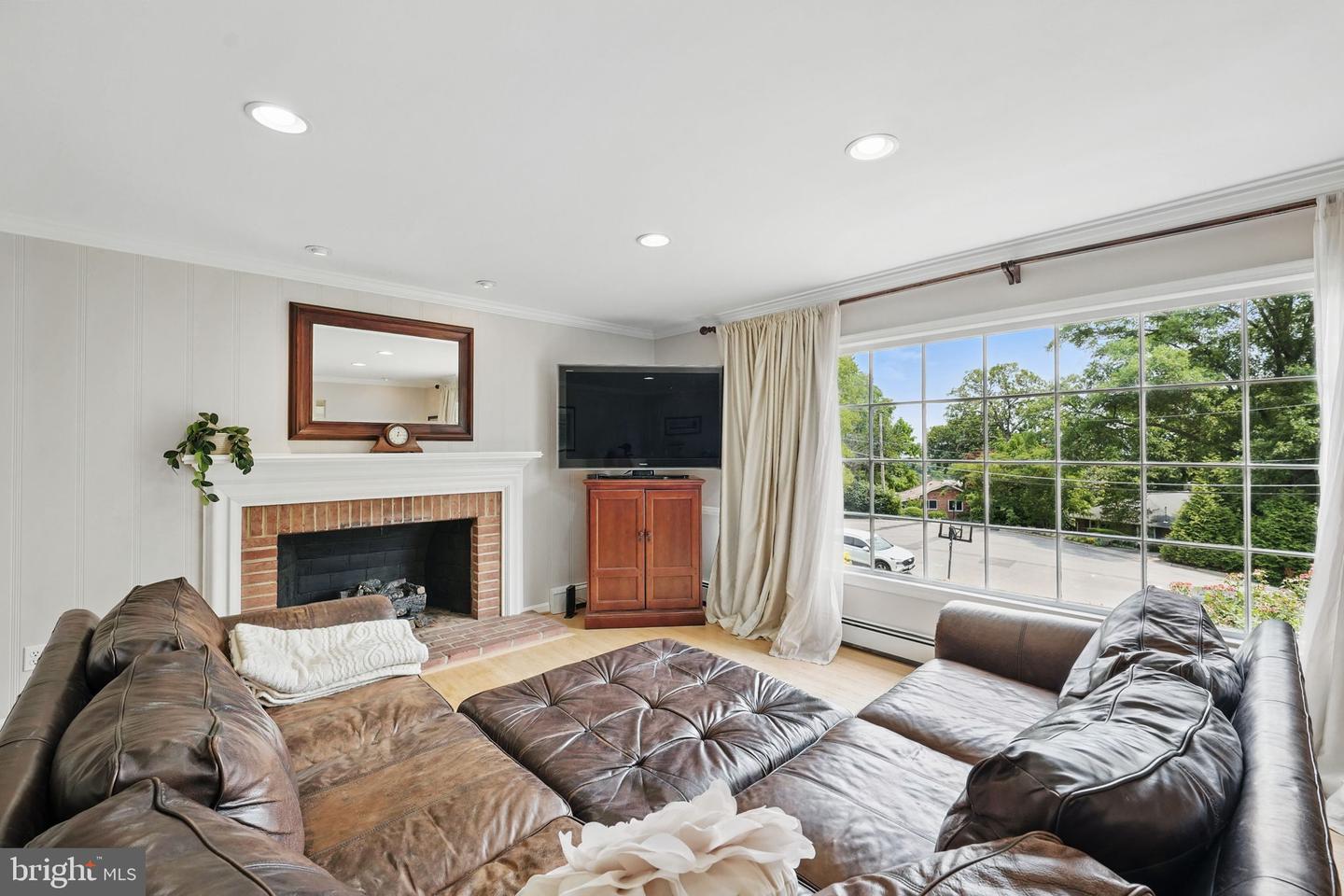 6622 SKYLINE CT, ALEXANDRIA, Virginia 22307, 3 Bedrooms Bedrooms, ,3 BathroomsBathrooms,Residential,For sale,6622 SKYLINE CT,VAFX2291478 MLS # VAFX2291478