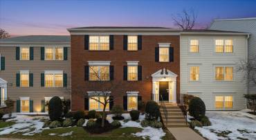 12161 CHAUCER LN #12161, WOODBRIDGE, Virginia 22192, 2 Bedrooms Bedrooms, ,2 BathroomsBathrooms,Residential,For sale,12161 CHAUCER LN #12161,VAPW2112680 MLS # VAPW2112680