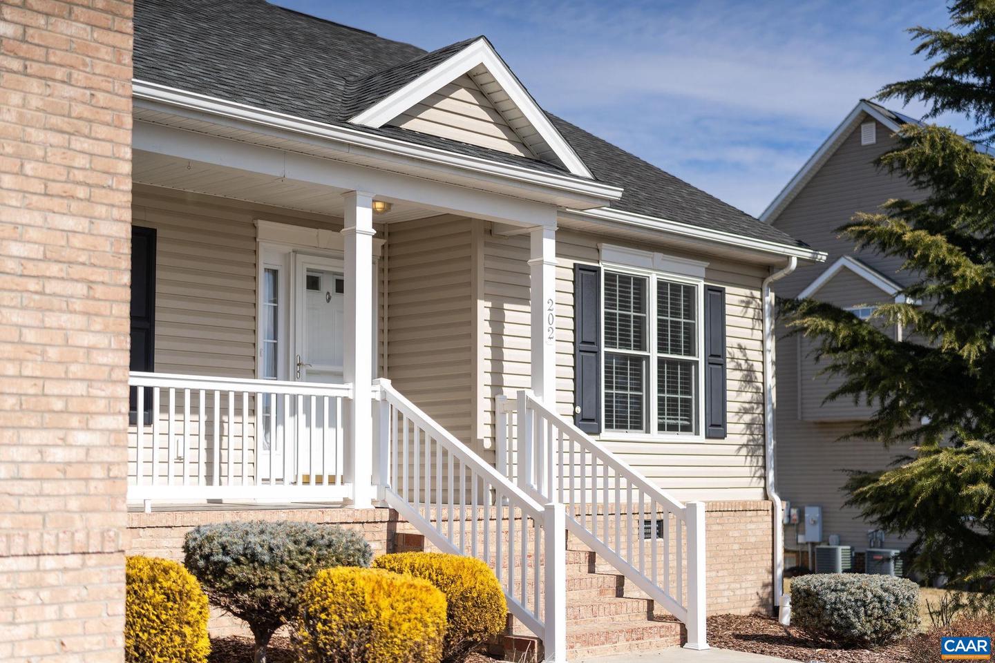 202 BARTLEY ST, DAYTON, Virginia 22821, 4 Bedrooms Bedrooms, ,2 BathroomsBathrooms,Residential,For sale,202 BARTLEY ST,673379 MLS # 673379