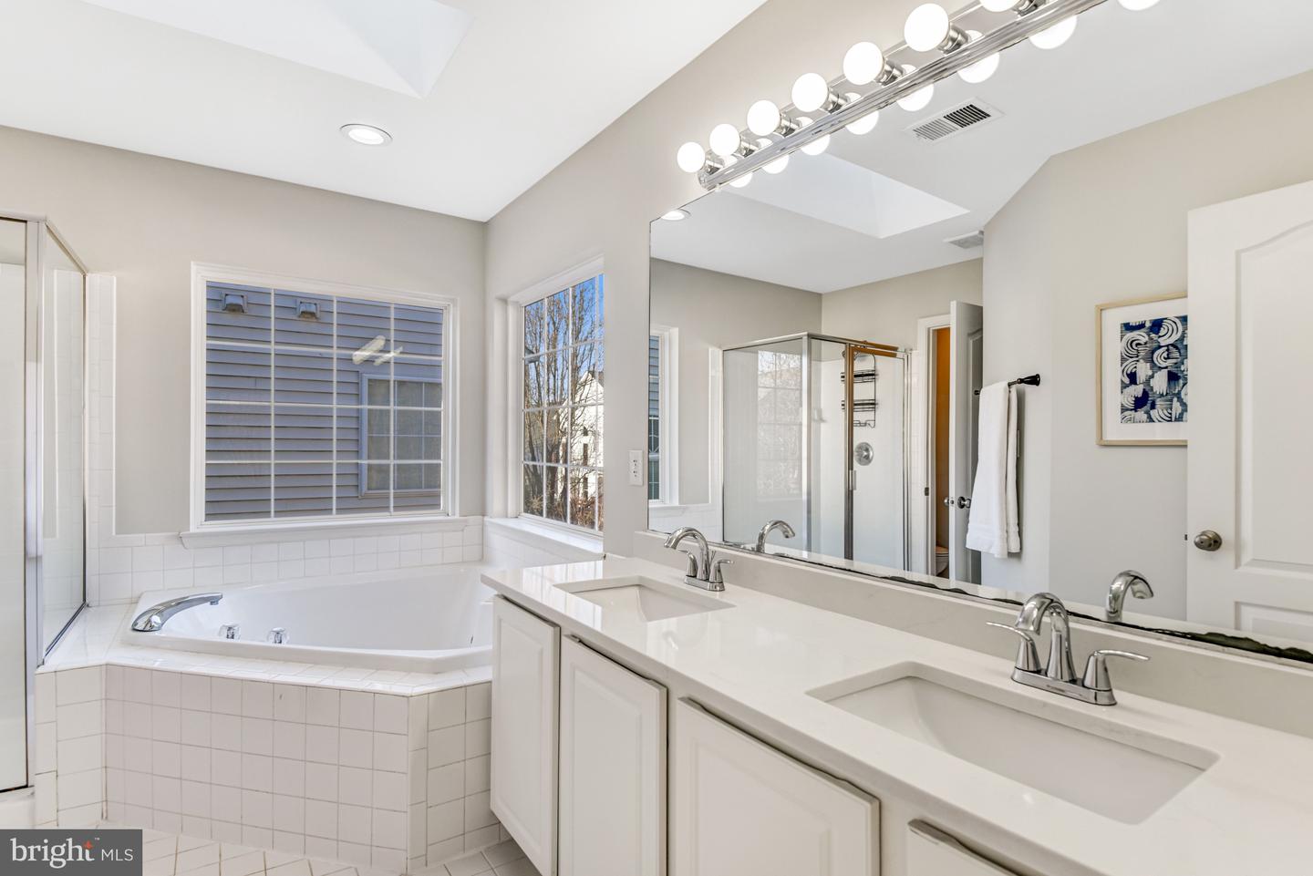 14615 CROWN HOLLOW CT, GAINESVILLE, Virginia 20155, 4 Bedrooms Bedrooms, ,3 BathroomsBathrooms,Residential,For sale,14615 CROWN HOLLOW CT,VAPW2106862 MLS # VAPW2106862