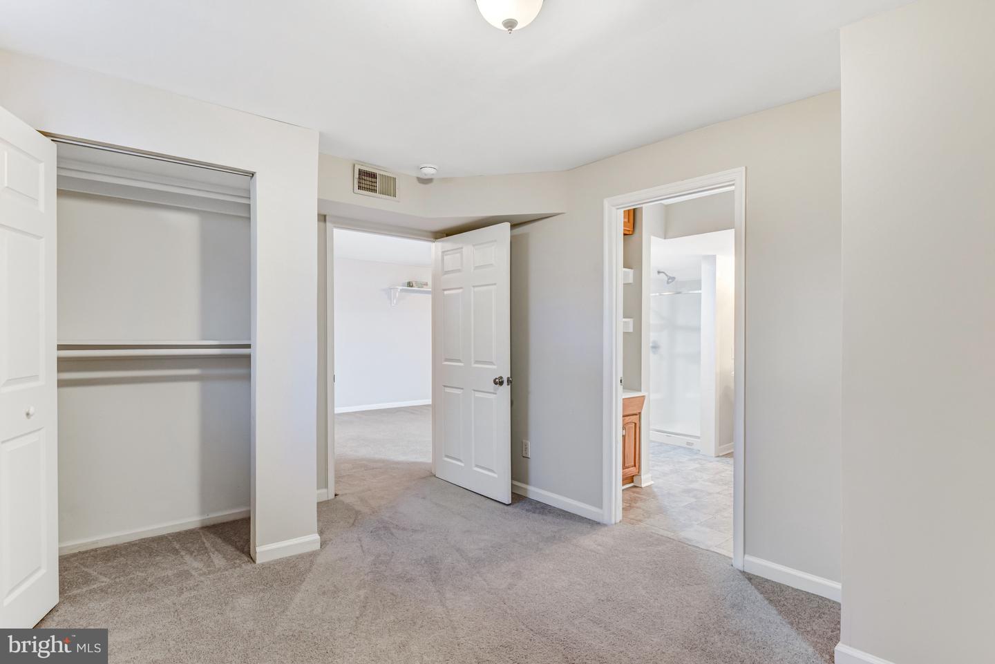 14615 CROWN HOLLOW CT, GAINESVILLE, Virginia 20155, 4 Bedrooms Bedrooms, ,3 BathroomsBathrooms,Residential,For sale,14615 CROWN HOLLOW CT,VAPW2106862 MLS # VAPW2106862