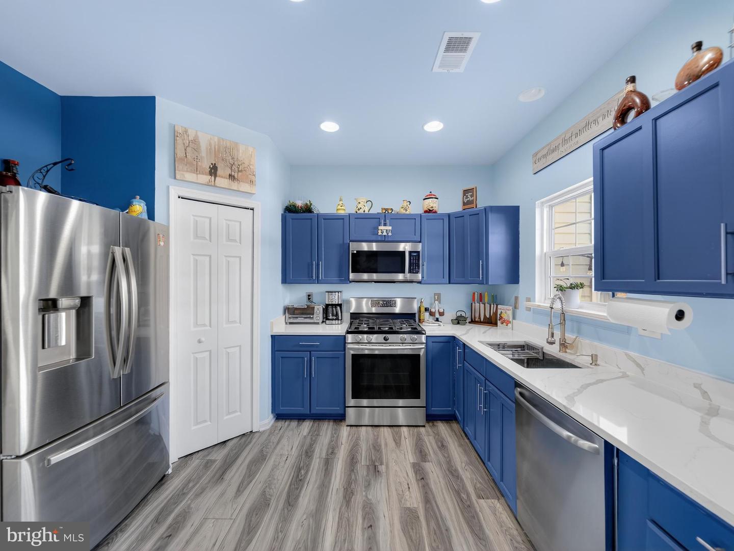 564 SPARKLEBERRY TER NE, LEESBURG, Virginia 20176, 3 Bedrooms Bedrooms, ,3 BathroomsBathrooms,Residential,For sale,564 SPARKLEBERRY TER NE,VALO2110426 MLS # VALO2110426