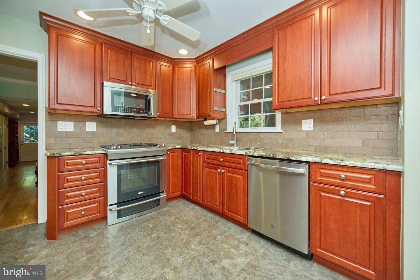 3032 CRANE DR, FALLS CHURCH, Virginia 22042, 3 Bedrooms Bedrooms, ,3 BathroomsBathrooms,Residential,For sale,3032 CRANE DR,VAFX2278504 MLS # VAFX2278504