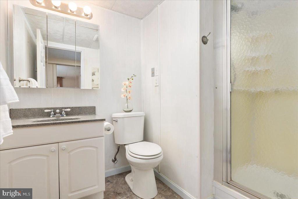 6670 KELLY RD, WARRENTON, Virginia, 5 Bedrooms Bedrooms, ,3 BathroomsBathrooms,Residential,6670 KELLY RD,VAFQ2020534 MLS # VAFQ2020534