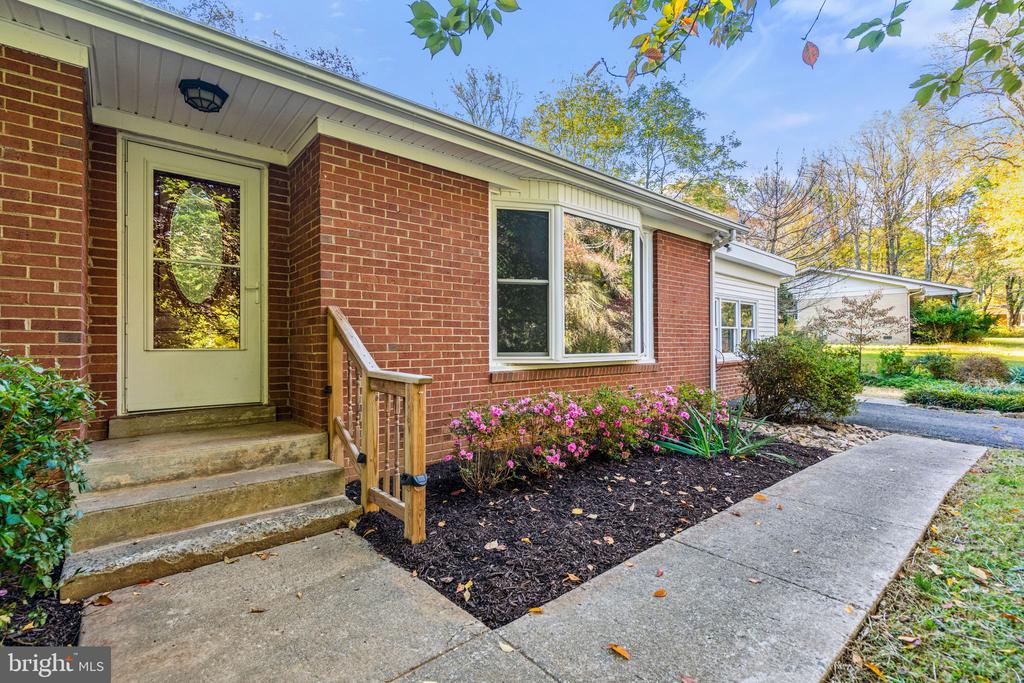 6741 MAXWELL AVE, WARRENTON, Virginia, 3 Bedrooms Bedrooms, ,2 BathroomsBathrooms,Residential,6741 MAXWELL AVE,VAFQ2020596 MLS # VAFQ2020596