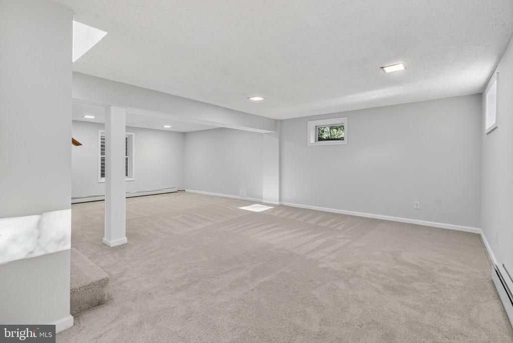 6741 MAXWELL AVE, WARRENTON, Virginia, 3 Bedrooms Bedrooms, ,2 BathroomsBathrooms,Residential,6741 MAXWELL AVE,VAFQ2020596 MLS # VAFQ2020596