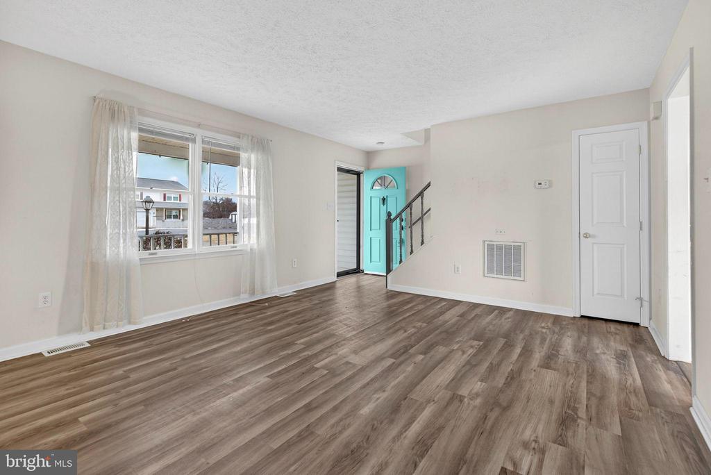 1524 KESTRAL CT, CULPEPER, Virginia 22701, 3 Bedrooms Bedrooms, ,2 BathroomsBathrooms,Residential,1524 KESTRAL CT,VACU2012692 MLS # VACU2012692