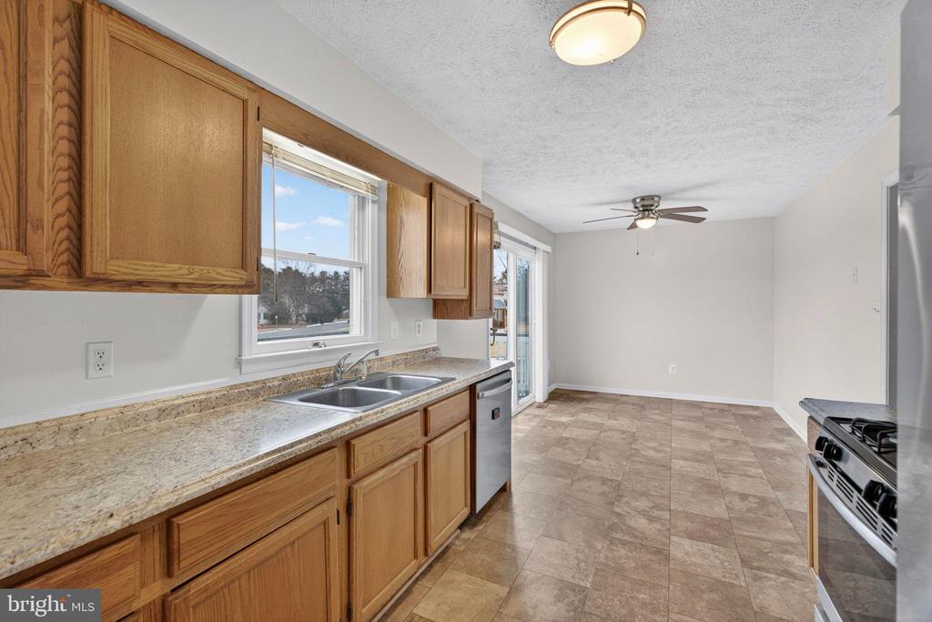 1524 KESTRAL CT, CULPEPER, Virginia 22701, 3 Bedrooms Bedrooms, ,2 BathroomsBathrooms,Residential,1524 KESTRAL CT,VACU2012692 MLS # VACU2012692