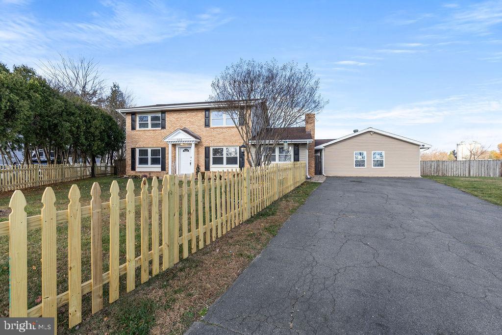 503 S MAPLE CT, STERLING, Virginia 20164, 4 Bedrooms Bedrooms, ,2 BathroomsBathrooms,Residential,For sale,503 S MAPLE CT,VALO2110996 MLS # VALO2110996 503 S MAPLE CT, STERLING, Virginia 20164, 4 Bedrooms Bedrooms, ,2 BathroomsBathrooms,Residential,For sale,503 S MAPLE CT,VALO2110996 MLS # VALO2110996