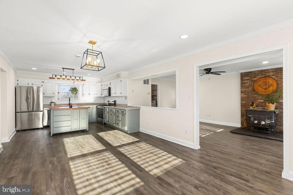 503 S MAPLE CT, STERLING, Virginia 20164, 4 Bedrooms Bedrooms, ,2 BathroomsBathrooms,Residential,For sale,503 S MAPLE CT,VALO2110996 MLS # VALO2110996 503 S MAPLE CT, STERLING, Virginia 20164, 4 Bedrooms Bedrooms, ,2 BathroomsBathrooms,Residential,For sale,503 S MAPLE CT,VALO2110996 MLS # VALO2110996