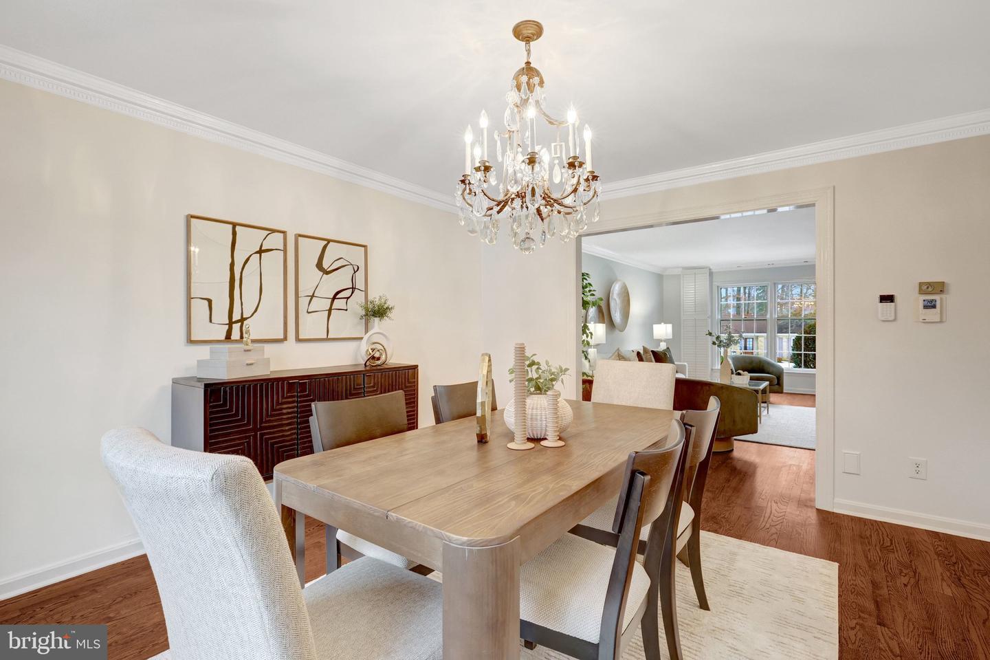 8801 LYNNHURST DR, FAIRFAX, Virginia 22031, 5 Bedrooms Bedrooms, 16 Rooms Rooms,3 BathroomsBathrooms,Residential,For sale,8801 LYNNHURST DR,VAFX2279422 MLS # VAFX2279422