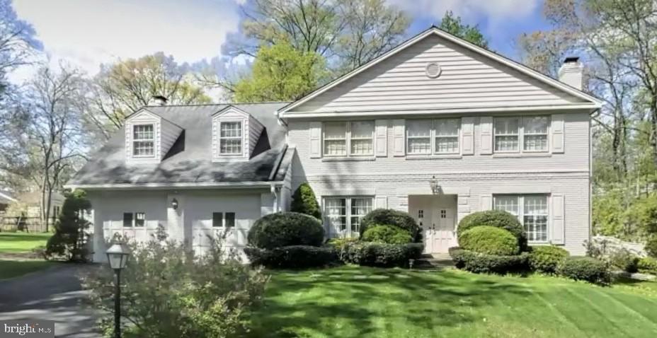 8801 LYNNHURST DR, FAIRFAX, Virginia 22031, 5 Bedrooms Bedrooms, 16 Rooms Rooms,3 BathroomsBathrooms,Residential,For sale,8801 LYNNHURST DR,VAFX2279422 MLS # VAFX2279422