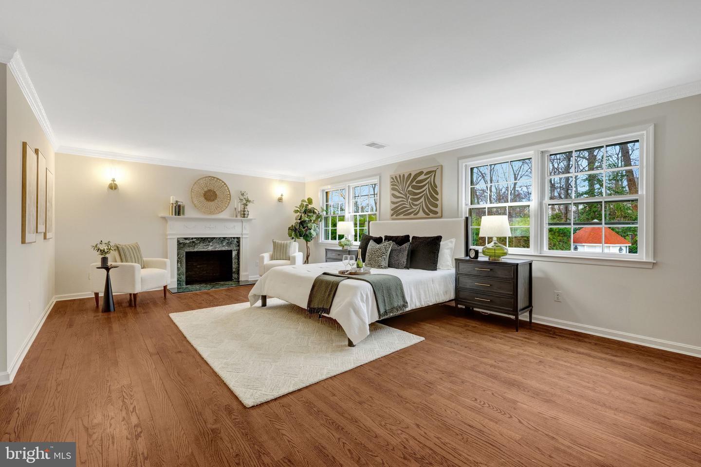 8801 LYNNHURST DR, FAIRFAX, Virginia 22031, 5 Bedrooms Bedrooms, 16 Rooms Rooms,3 BathroomsBathrooms,Residential,For sale,8801 LYNNHURST DR,VAFX2279422 MLS # VAFX2279422