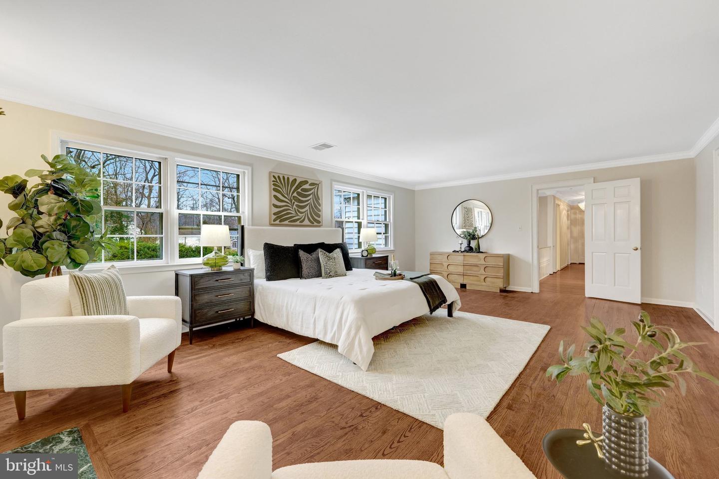 8801 LYNNHURST DR, FAIRFAX, Virginia 22031, 5 Bedrooms Bedrooms, 16 Rooms Rooms,3 BathroomsBathrooms,Residential,For sale,8801 LYNNHURST DR,VAFX2279422 MLS # VAFX2279422