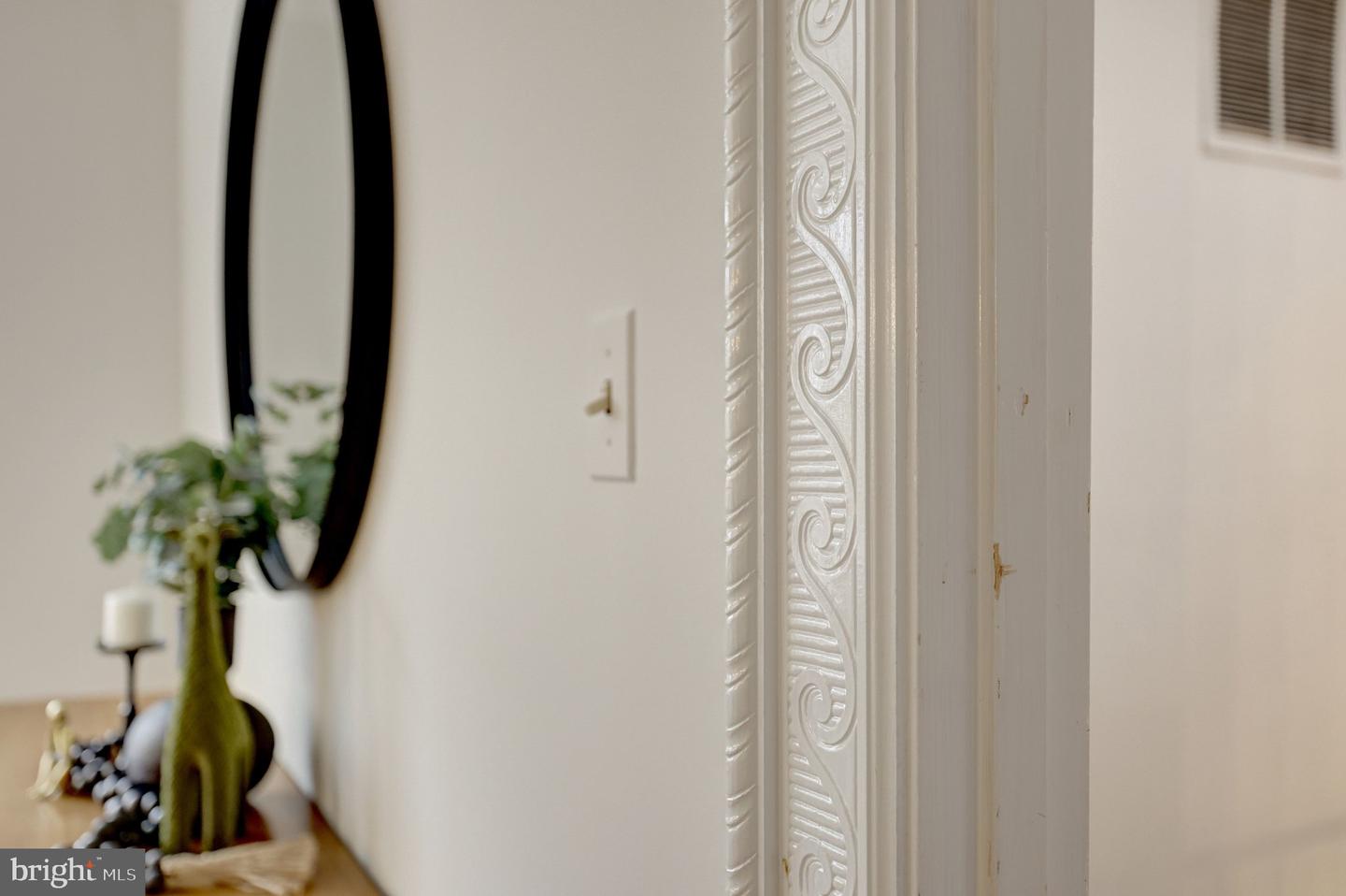 8801 LYNNHURST DR, FAIRFAX, Virginia 22031, 5 Bedrooms Bedrooms, 16 Rooms Rooms,3 BathroomsBathrooms,Residential,For sale,8801 LYNNHURST DR,VAFX2279422 MLS # VAFX2279422