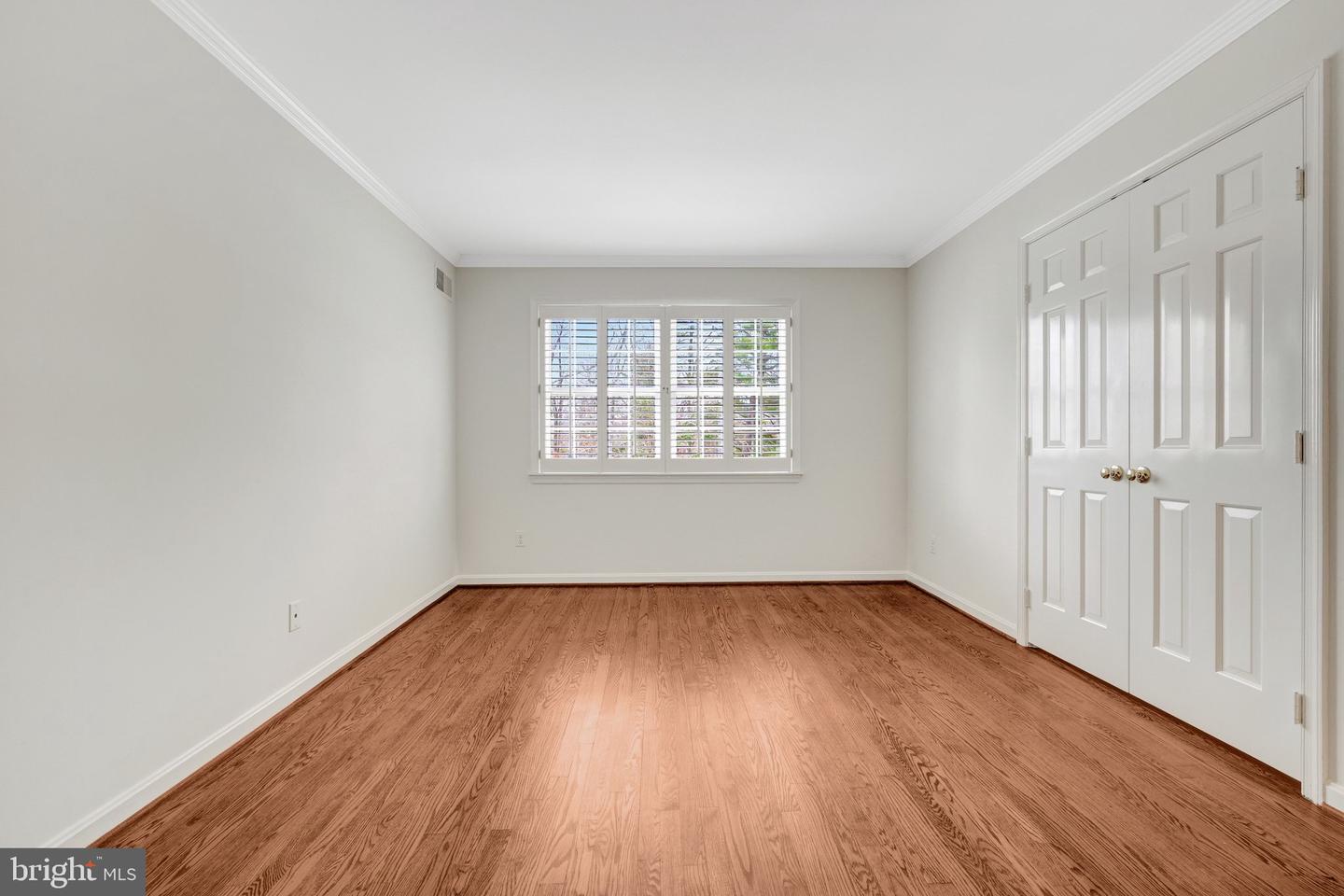 8801 LYNNHURST DR, FAIRFAX, Virginia 22031, 5 Bedrooms Bedrooms, 16 Rooms Rooms,3 BathroomsBathrooms,Residential,For sale,8801 LYNNHURST DR,VAFX2279422 MLS # VAFX2279422