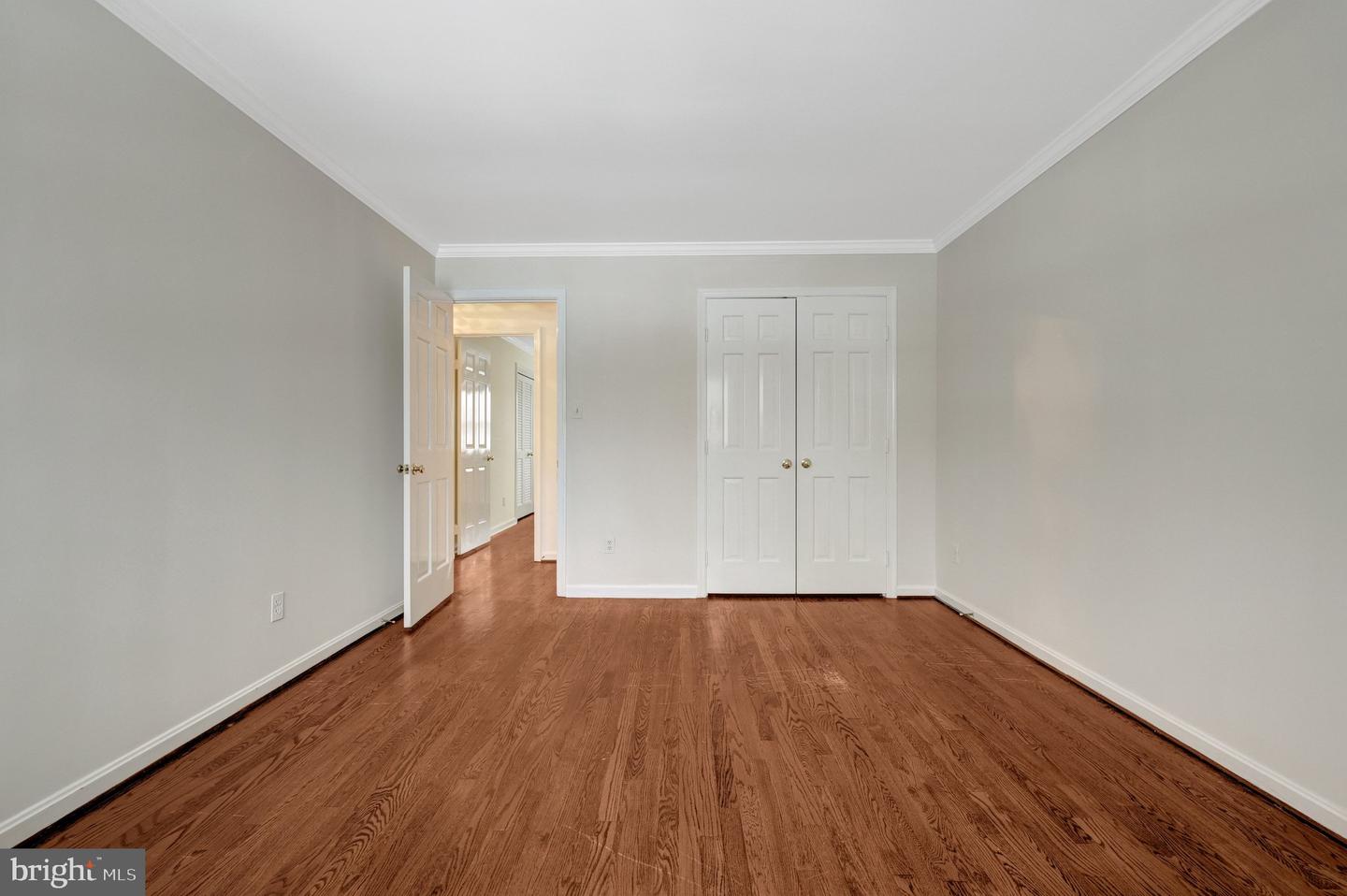 8801 LYNNHURST DR, FAIRFAX, Virginia 22031, 5 Bedrooms Bedrooms, 16 Rooms Rooms,3 BathroomsBathrooms,Residential,For sale,8801 LYNNHURST DR,VAFX2279422 MLS # VAFX2279422