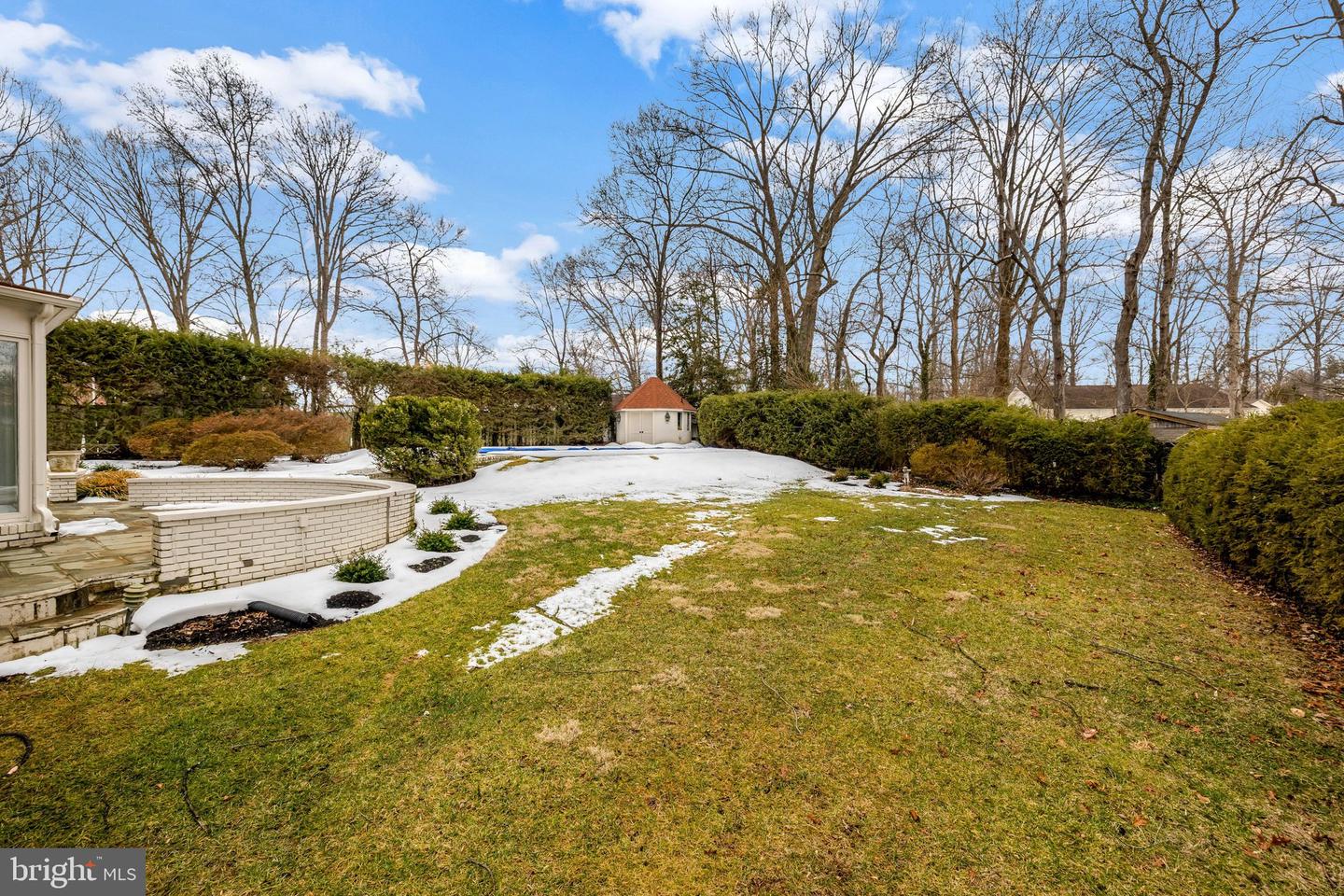 8801 LYNNHURST DR, FAIRFAX, Virginia 22031, 5 Bedrooms Bedrooms, 16 Rooms Rooms,3 BathroomsBathrooms,Residential,For sale,8801 LYNNHURST DR,VAFX2279422 MLS # VAFX2279422