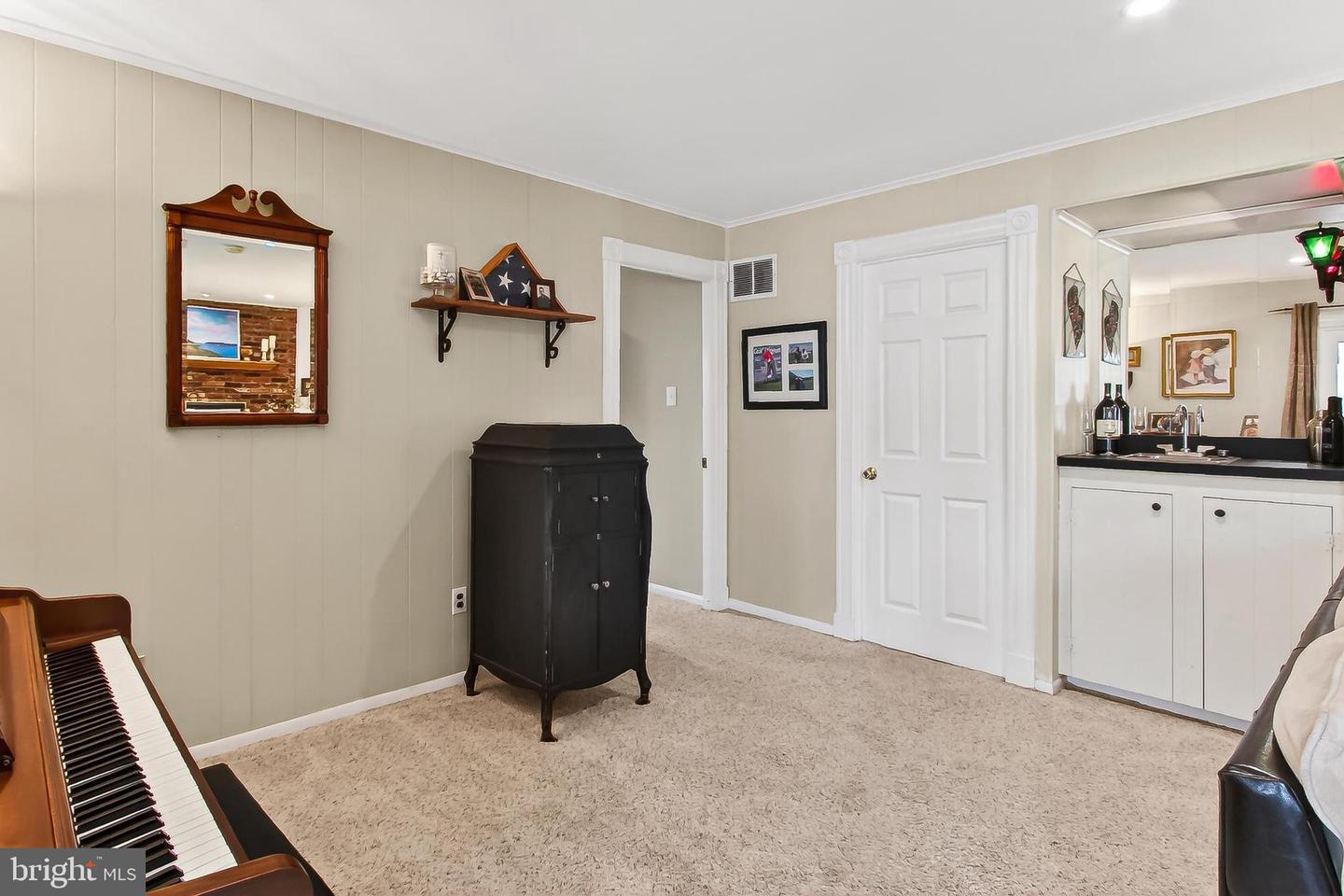 7217 GALGATE DR, SPRINGFIELD, Virginia 22153, 4 Bedrooms Bedrooms, ,3 BathroomsBathrooms,Residential,For sale,7217 GALGATE DR,VAFX2279446 MLS # VAFX2279446