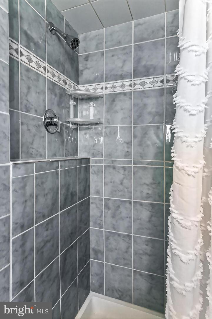 7217 GALGATE DR, SPRINGFIELD, Virginia 22153, 4 Bedrooms Bedrooms, ,3 BathroomsBathrooms,Residential,For sale,7217 GALGATE DR,VAFX2279446 MLS # VAFX2279446