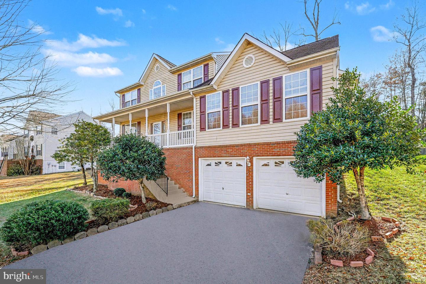 51 WOODLEIGH LN, STAFFORD, Virginia 22556, 5 Bedrooms Bedrooms, ,3 BathroomsBathrooms,Residential,For sale,51 WOODLEIGH LN,VAST2044480 MLS # VAST2044480