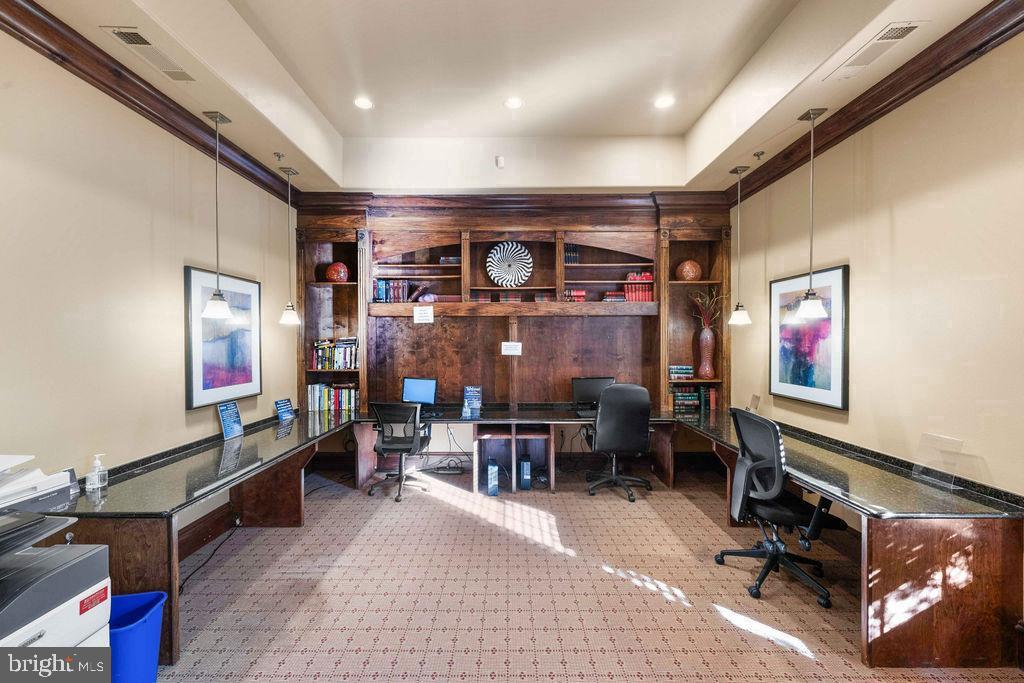 12933 CENTRE PARK CIR #406, HERNDON, Virginia 20171, 1 Bedroom Bedrooms, ,1 BathroomBathrooms,Residential,For sale,12933 CENTRE PARK CIR #406,VAFX2282732 MLS # VAFX2282732