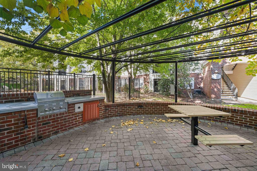 12933 CENTRE PARK CIR #406, HERNDON, Virginia 20171, 1 Bedroom Bedrooms, ,1 BathroomBathrooms,Residential,For sale,12933 CENTRE PARK CIR #406,VAFX2282732 MLS # VAFX2282732