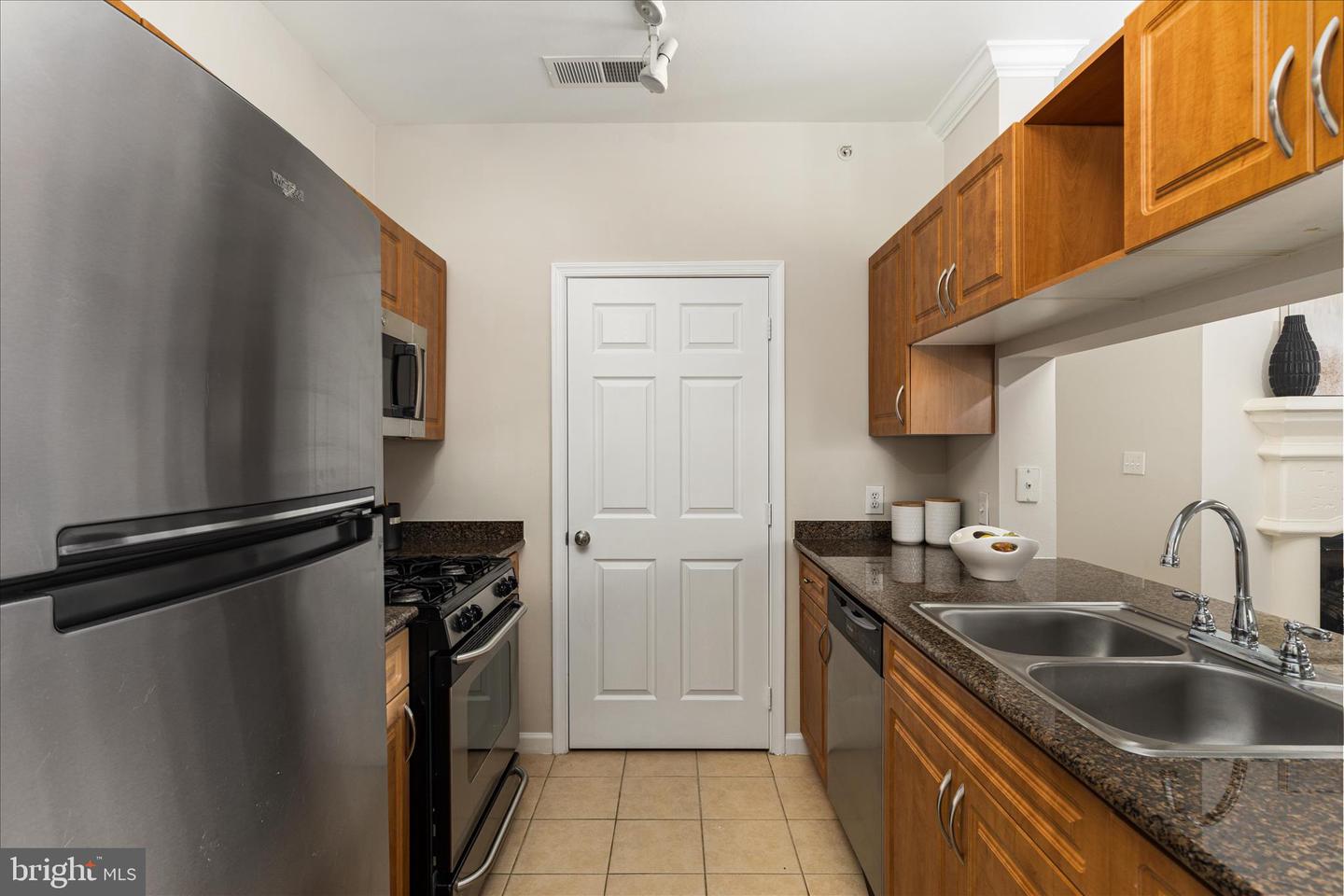 12933 CENTRE PARK CIR #406, HERNDON, Virginia 20171, 1 Bedroom Bedrooms, ,1 BathroomBathrooms,Residential,For sale,12933 CENTRE PARK CIR #406,VAFX2282732 MLS # VAFX2282732