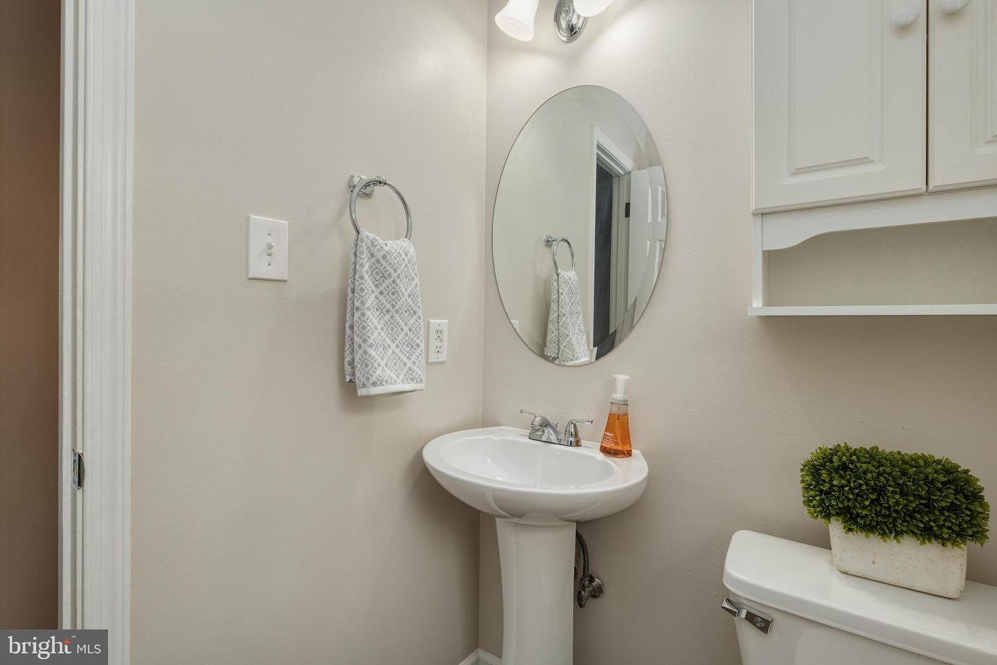 4073 TARPON LN, WOODBRIDGE, Virginia 22193, 3 Bedrooms Bedrooms, ,2 BathroomsBathrooms,Residential,For sale,4073 TARPON LN,VAPW2109272 MLS # VAPW2109272