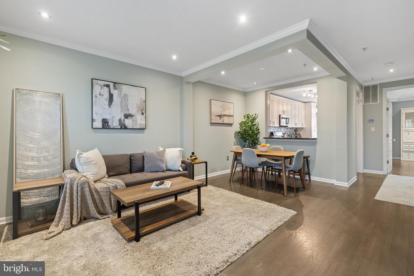 1613 POTOMAC GREENS DR #A, ALEXANDRIA, Virginia 22314, 2 Bedrooms Bedrooms, ,2 BathroomsBathrooms,Residential,For sale,1613 POTOMAC GREENS DR #A,VAAX2052606 MLS # VAAX2052606