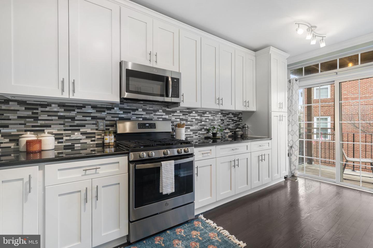 1613 POTOMAC GREENS DR #A, ALEXANDRIA, Virginia 22314, 2 Bedrooms Bedrooms, ,2 BathroomsBathrooms,Residential,For sale,1613 POTOMAC GREENS DR #A,VAAX2052606 MLS # VAAX2052606