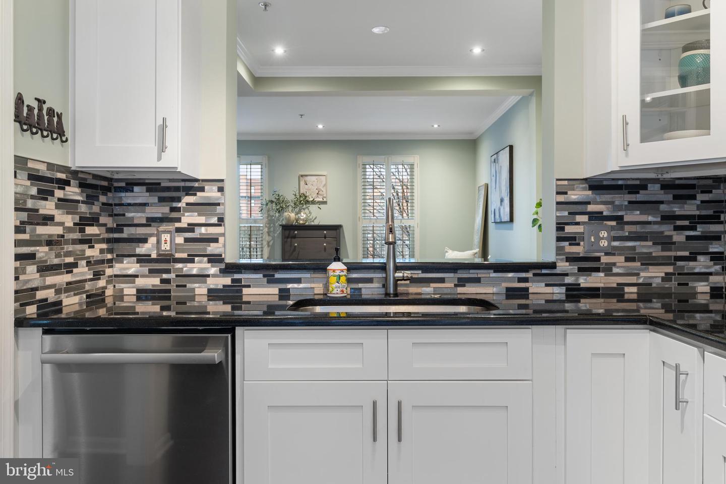 1613 POTOMAC GREENS DR #A, ALEXANDRIA, Virginia 22314, 2 Bedrooms Bedrooms, ,2 BathroomsBathrooms,Residential,For sale,1613 POTOMAC GREENS DR #A,VAAX2052606 MLS # VAAX2052606