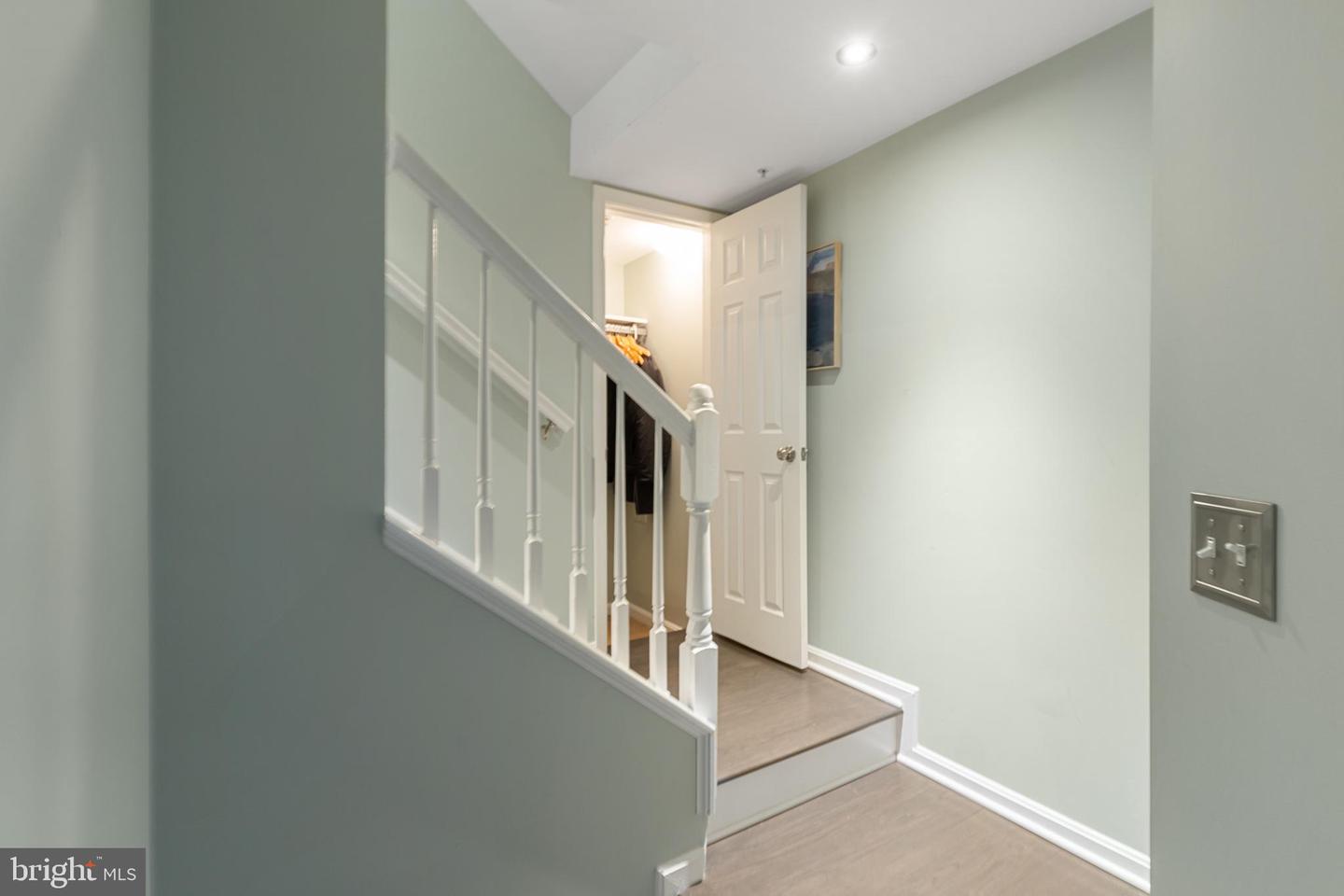 1613 POTOMAC GREENS DR #A, ALEXANDRIA, Virginia 22314, 2 Bedrooms Bedrooms, ,2 BathroomsBathrooms,Residential,For sale,1613 POTOMAC GREENS DR #A,VAAX2052606 MLS # VAAX2052606