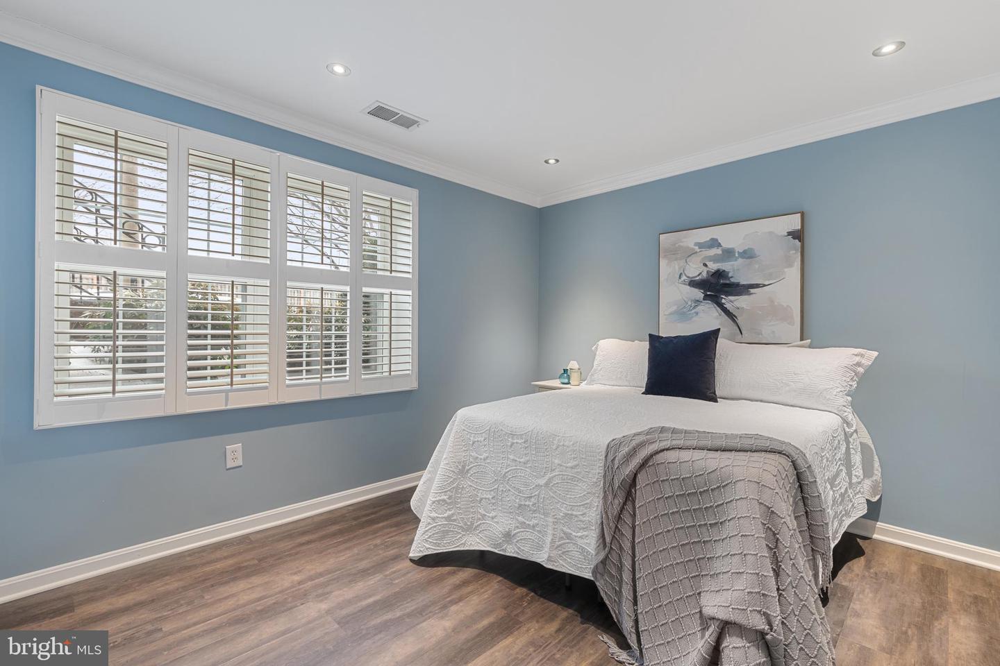 1613 POTOMAC GREENS DR #A, ALEXANDRIA, Virginia 22314, 2 Bedrooms Bedrooms, ,2 BathroomsBathrooms,Residential,For sale,1613 POTOMAC GREENS DR #A,VAAX2052606 MLS # VAAX2052606