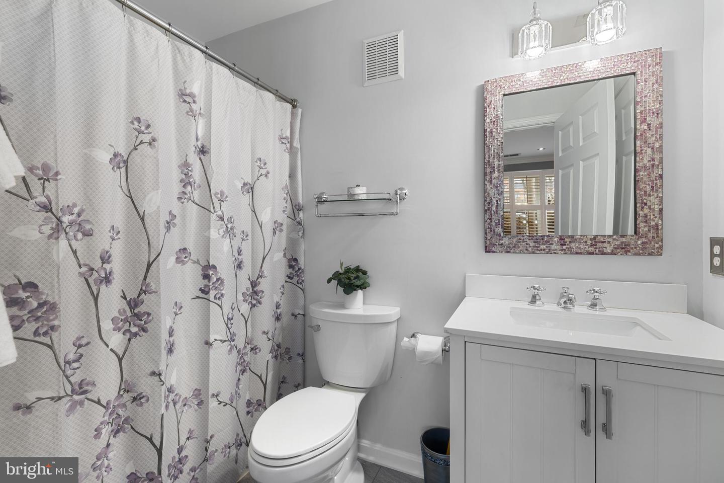 1613 POTOMAC GREENS DR #A, ALEXANDRIA, Virginia 22314, 2 Bedrooms Bedrooms, ,2 BathroomsBathrooms,Residential,For sale,1613 POTOMAC GREENS DR #A,VAAX2052606 MLS # VAAX2052606