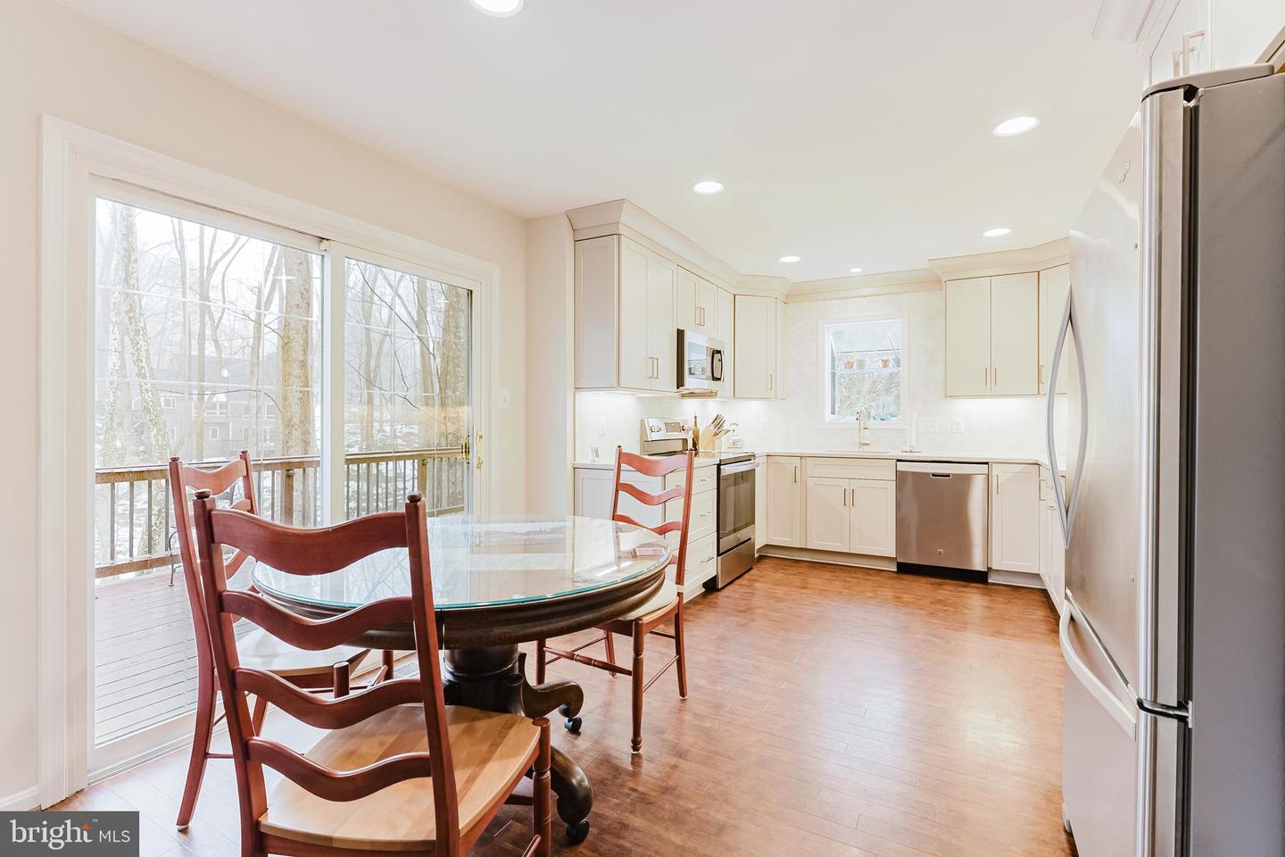 11410 OCTAGON CT, FAIRFAX, Virginia 22030, 5 Bedrooms Bedrooms, ,2 BathroomsBathrooms,Residential,For sale,11410 OCTAGON CT,VAFX2283210 MLS # VAFX2283210