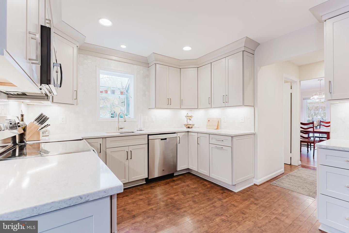 11410 OCTAGON CT, FAIRFAX, Virginia 22030, 5 Bedrooms Bedrooms, ,2 BathroomsBathrooms,Residential,For sale,11410 OCTAGON CT,VAFX2283210 MLS # VAFX2283210