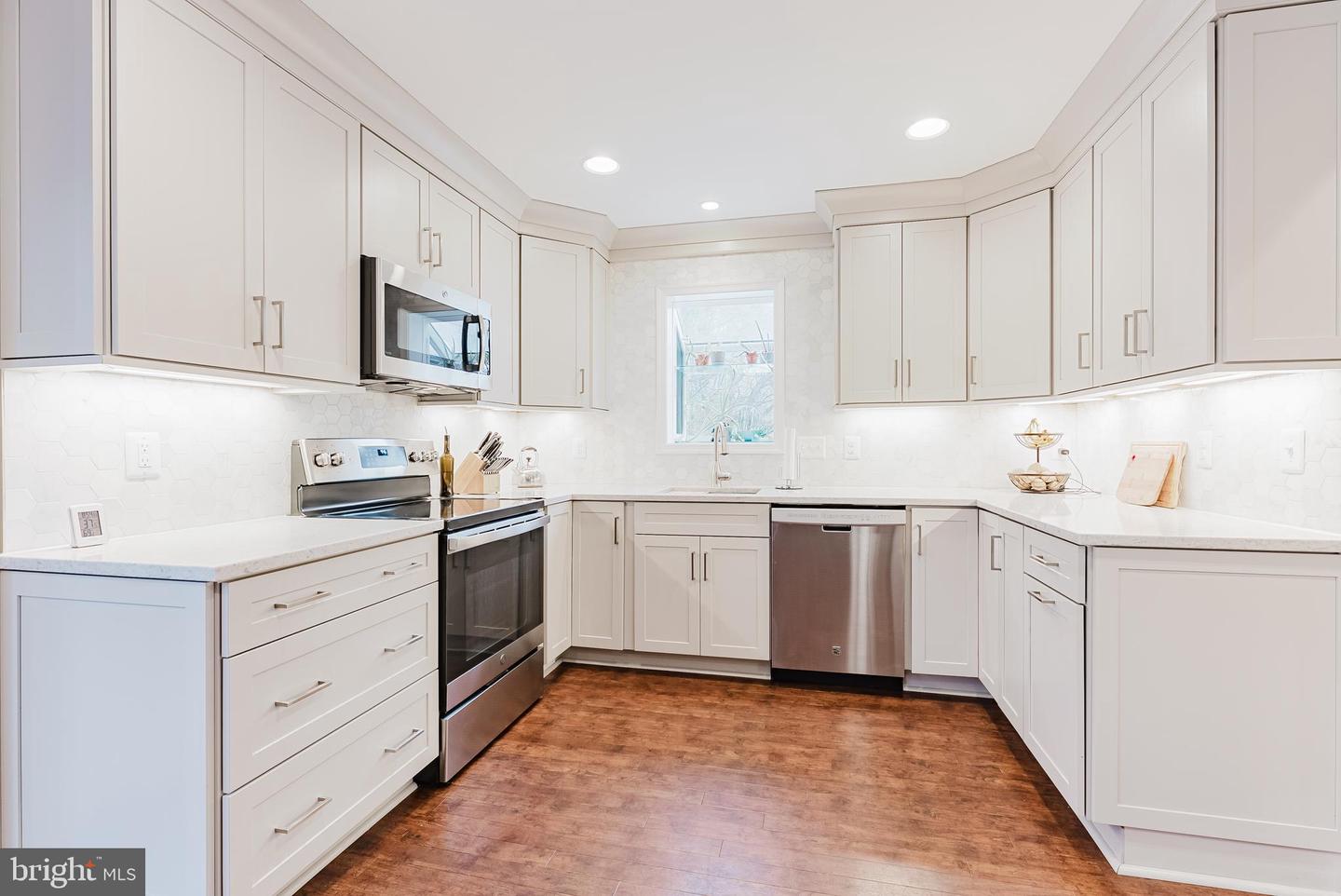 11410 OCTAGON CT, FAIRFAX, Virginia 22030, 5 Bedrooms Bedrooms, ,2 BathroomsBathrooms,Residential,For sale,11410 OCTAGON CT,VAFX2283210 MLS # VAFX2283210