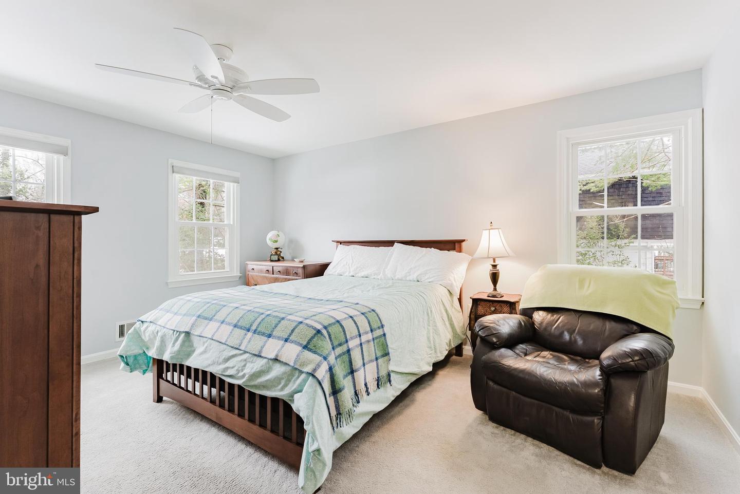 11410 OCTAGON CT, FAIRFAX, Virginia 22030, 5 Bedrooms Bedrooms, ,2 BathroomsBathrooms,Residential,For sale,11410 OCTAGON CT,VAFX2283210 MLS # VAFX2283210