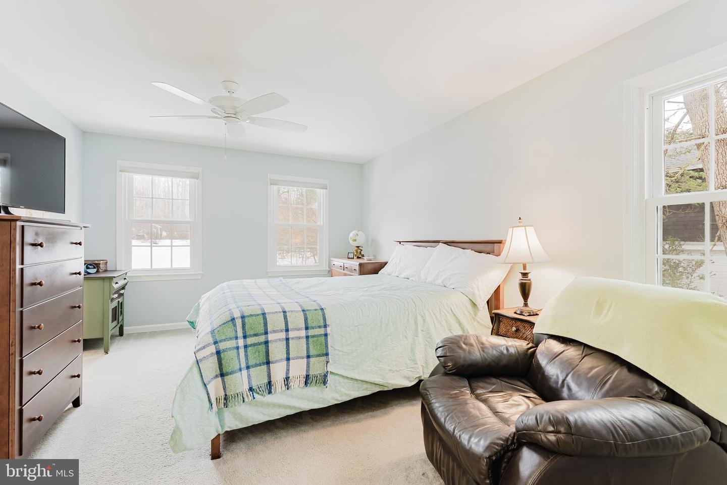 11410 OCTAGON CT, FAIRFAX, Virginia 22030, 5 Bedrooms Bedrooms, ,2 BathroomsBathrooms,Residential,For sale,11410 OCTAGON CT,VAFX2283210 MLS # VAFX2283210