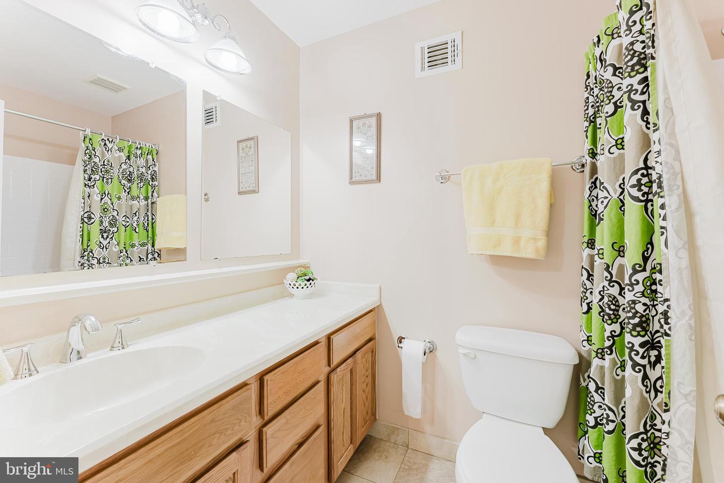 11410 OCTAGON CT, FAIRFAX, Virginia 22030, 5 Bedrooms Bedrooms, ,2 BathroomsBathrooms,Residential,For sale,11410 OCTAGON CT,VAFX2283210 MLS # VAFX2283210