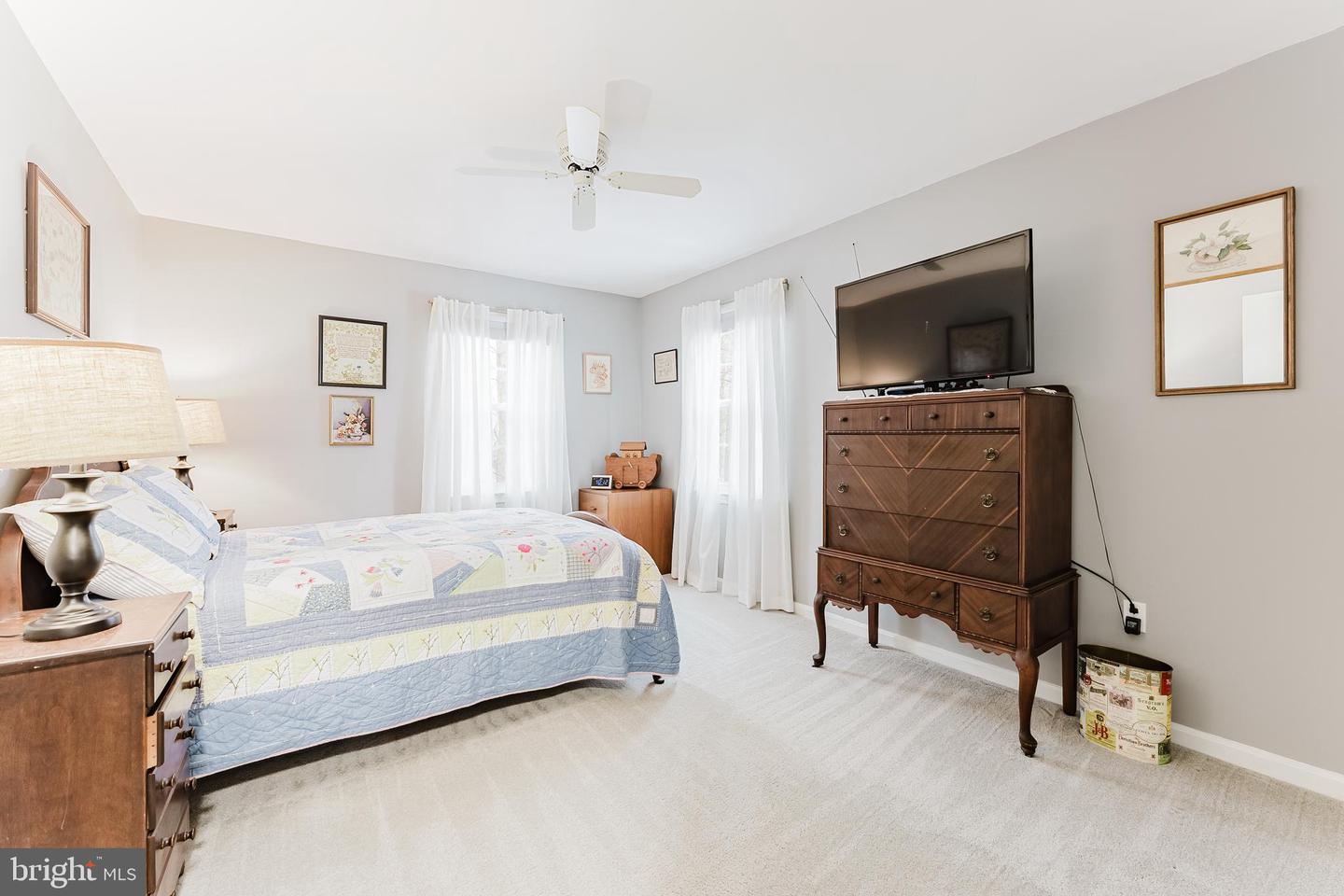 11410 OCTAGON CT, FAIRFAX, Virginia 22030, 5 Bedrooms Bedrooms, ,2 BathroomsBathrooms,Residential,For sale,11410 OCTAGON CT,VAFX2283210 MLS # VAFX2283210