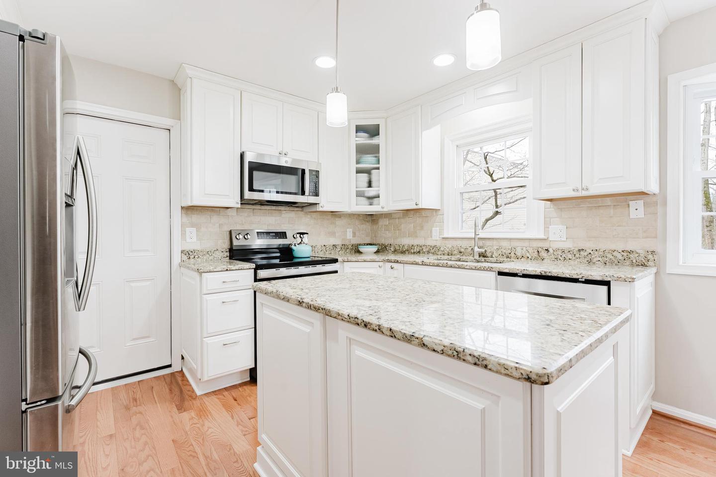 7200 DUCK CT, SPRINGFIELD, Virginia 22152, 4 Bedrooms Bedrooms, ,2 BathroomsBathrooms,Residential,For sale,7200 DUCK CT,VAFX2283348 MLS # VAFX2283348