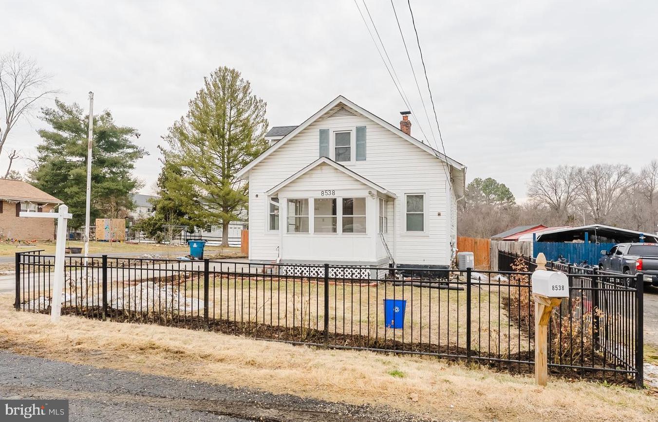 8538 WOODLAWN CT, ALEXANDRIA, Virginia 22309, 3 Bedrooms Bedrooms, ,1 BathroomBathrooms,Residential,For sale,8538 WOODLAWN CT,VAFX2283368 MLS # VAFX2283368